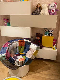 Girl's bedroom