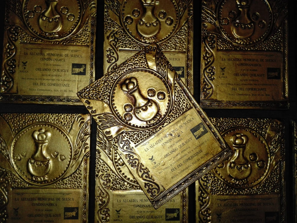 PLACAS CONMEMORATIVAS EVENTOS CULTURALES DANZA BANDAS PERSONAJE HOMENAJEADO