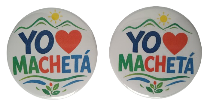 Pines y botones “Yo Amo Machetá”
