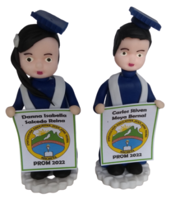 recordatorios de grado elaborados en porcelanicrón TOGA BIRRETE DIPLOMA