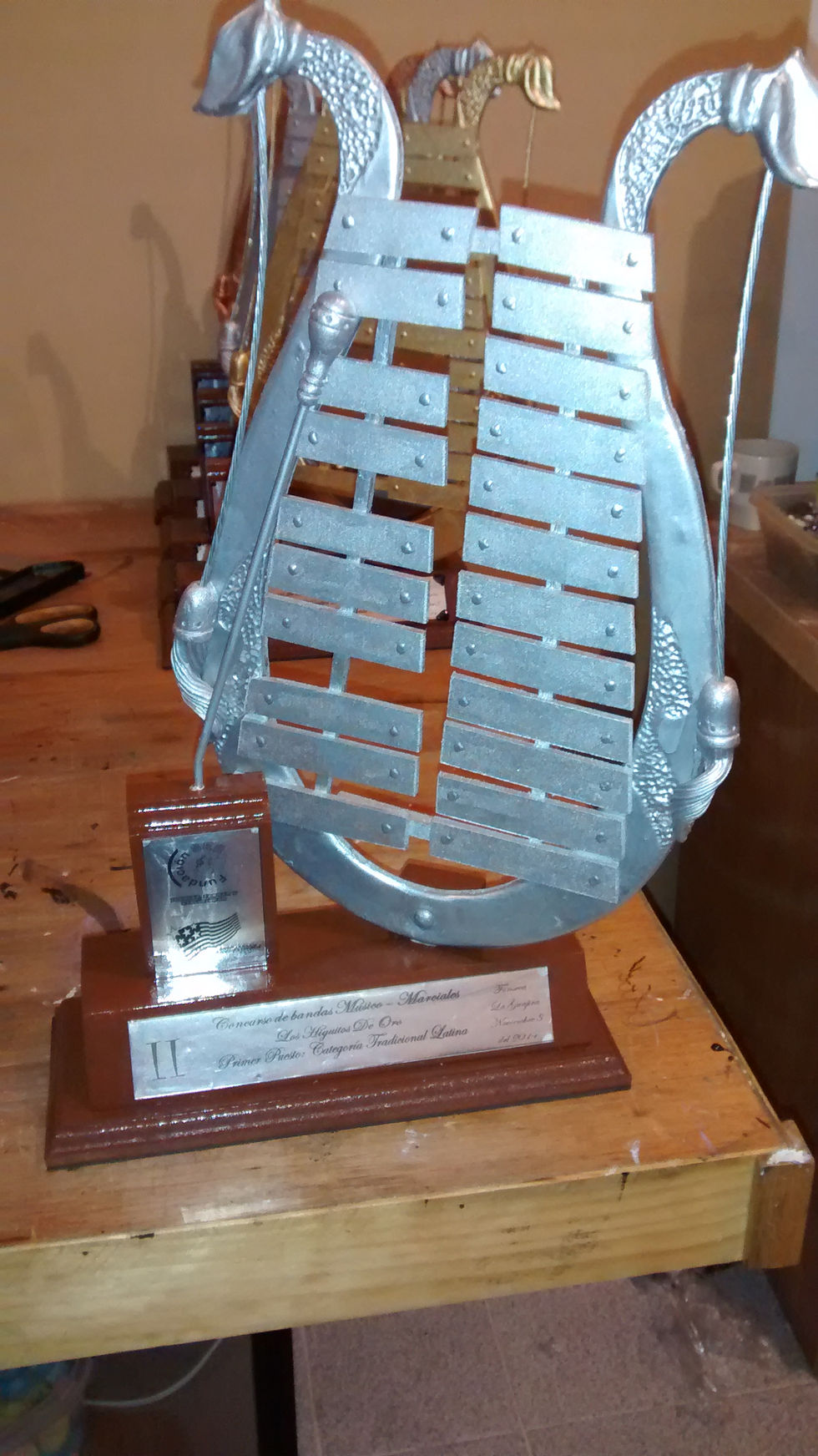 TROFEOS ARTESANALES EVENTOS CULTURALES BANDAS DE GUERRA CONCURSO DANZAS EVENTOS PREMIACION