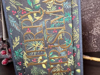 Weihnachtliche Verpackung mit viel Stauraum