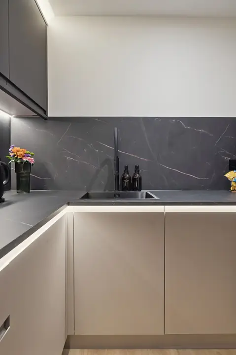 Glasgow, West End Flat