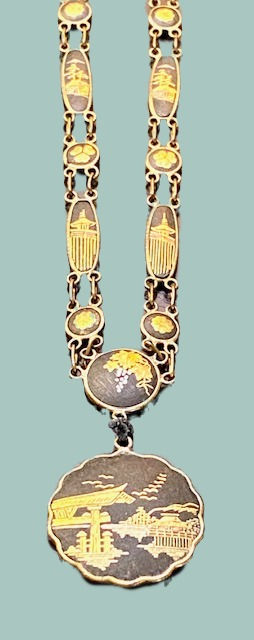 Miniatura: VINTAGE 24K AMITA SHAKUDO JAPAN NECKLACE FROM THE 1920S.