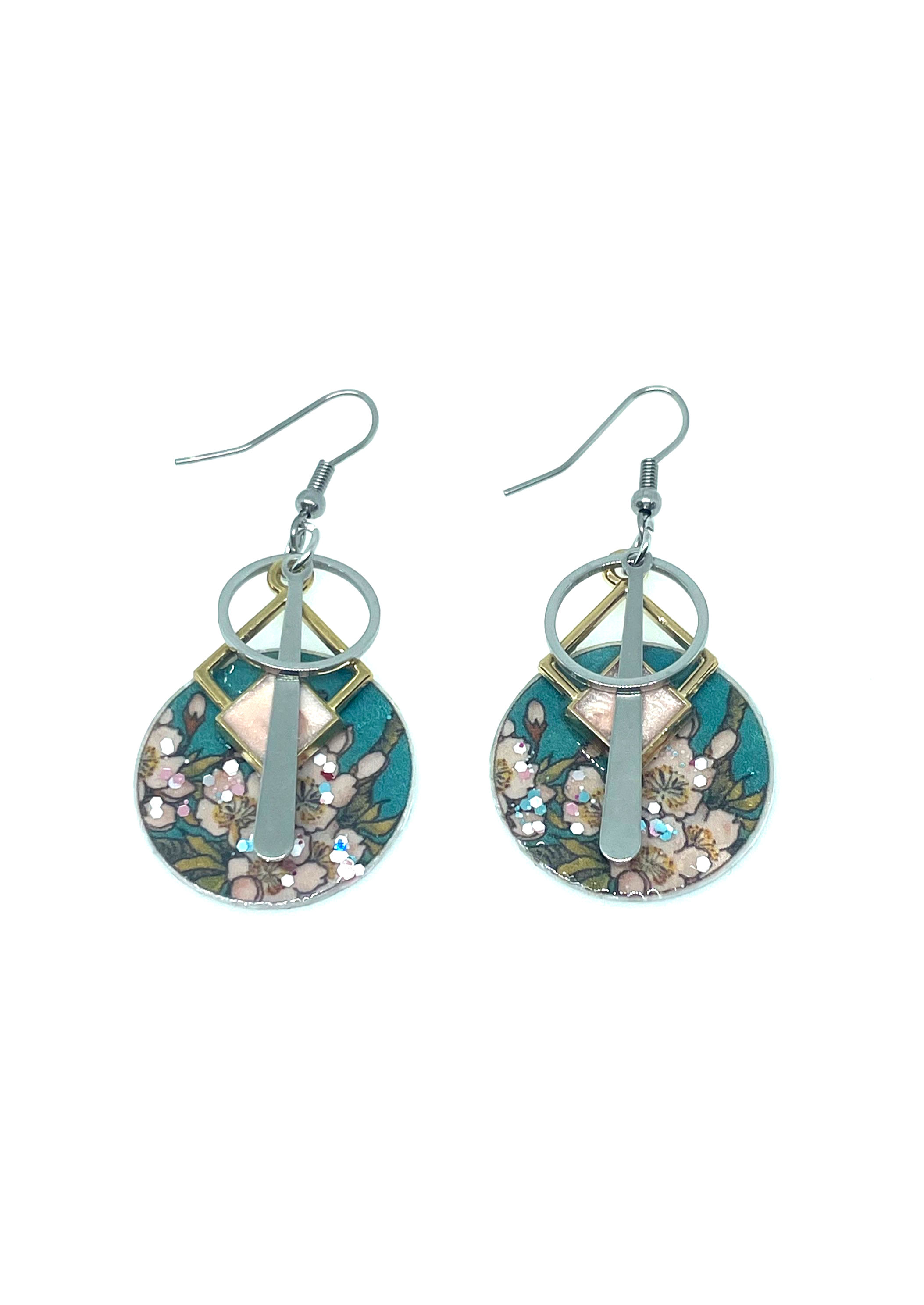 Boucles d'Oreilles Hiro Osaka Fleuraison pétales scintillantes. acier inoxydable