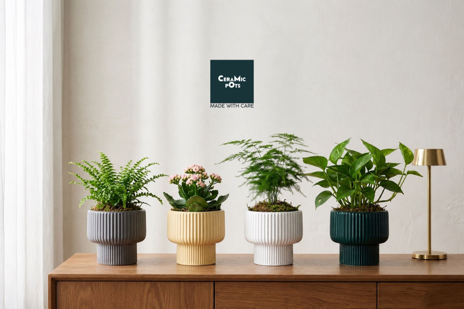 Elegant ceramic planter, perfect for indoor and outdoor décor