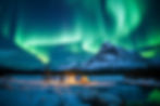 wunderschone-landschaft-mit-aurora-borealis.jpg