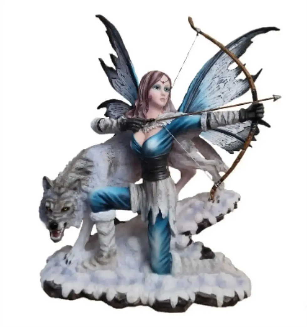 Fée guerrière et loup Brianna
