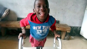 Advents-Spendenaktion: Ein Rollstuhl für Tsoanelo