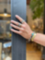 bracelet jonc en bronze plat avec un message gravé à l'intérieur