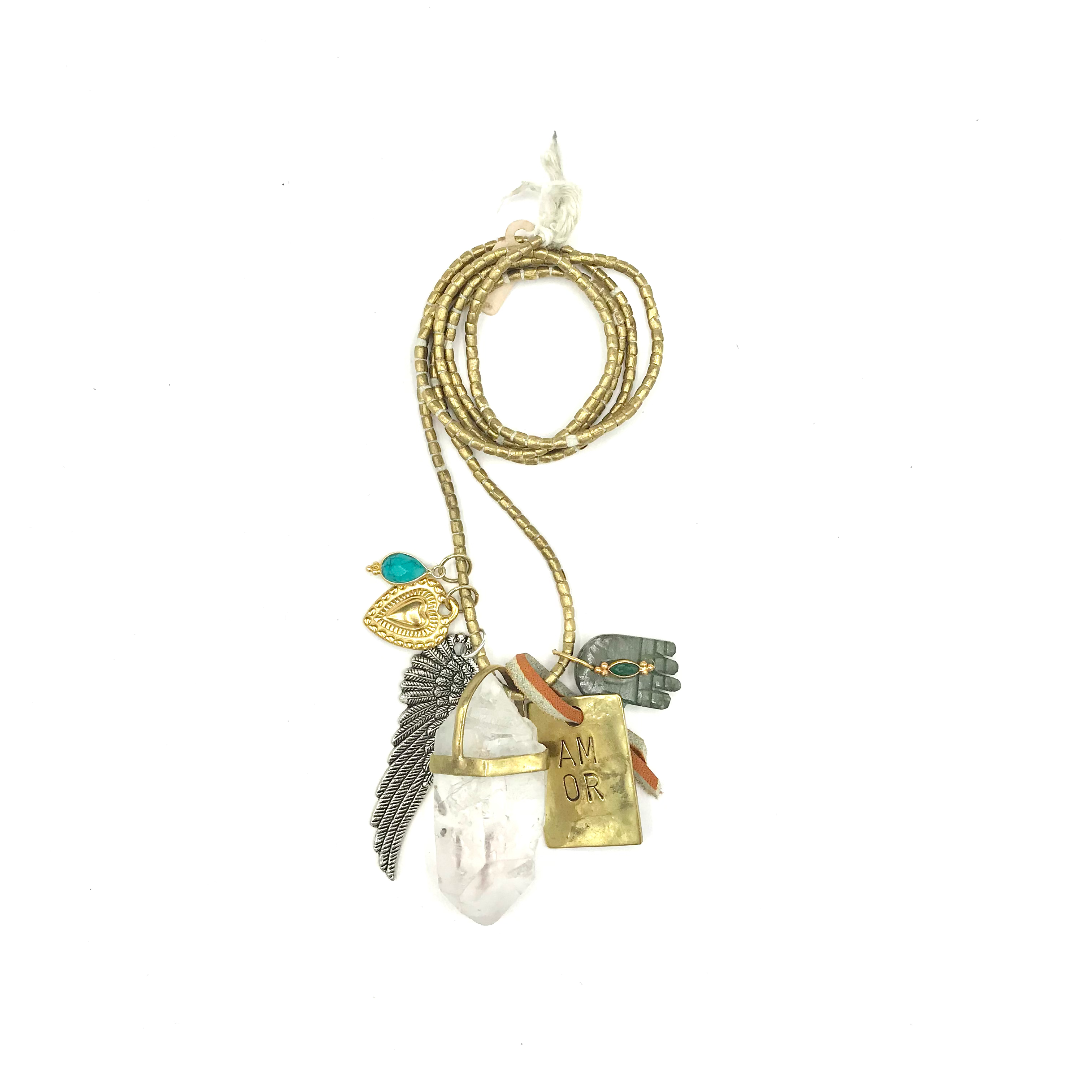 Grigri sautoir grand Quartz serti , Aile, coeur protecteur et message Amor