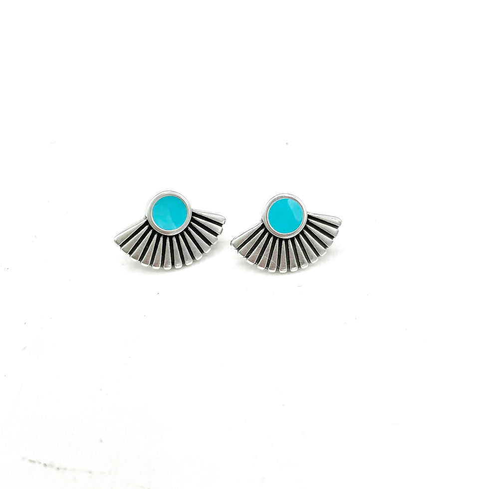 Miniature : Les Petites Boucles Luz ethniques en métal sans allergènes plaqué argent.