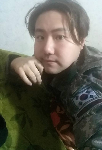 28166623_561154427580872_237453860441633