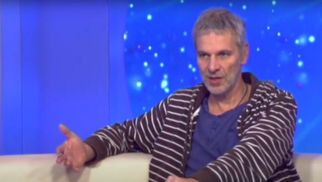 Ez a balos senkiházi viccelődik Jézus Krisztuson – “elbeszélgetnénk” vele