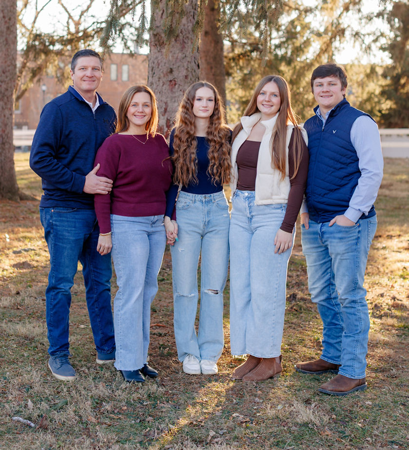 StephensFamily photo 1_edited.jpg