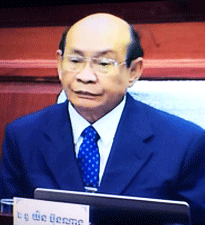 ១០​-យិន-ប៊ុនណាង.gif
