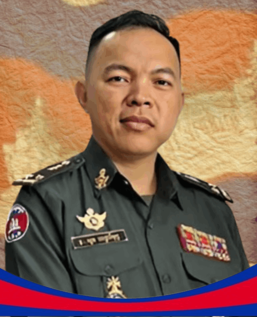 ឧត្ដមសេនីយ៍ទោ គឹម និត.gif