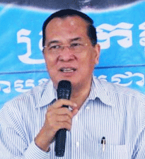 ៧-គោស៊ុំ-សារឿត.gif