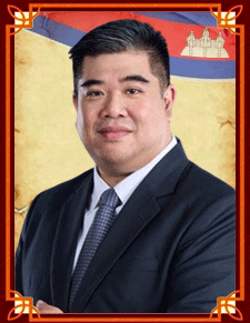 ឈាង-គ្រីស្តុហ្វ.gif