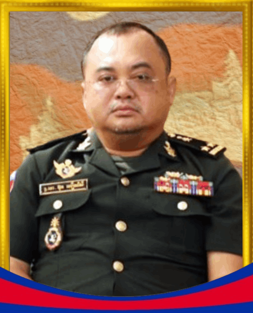 អ៊ុក ហឿនពិសី.gif