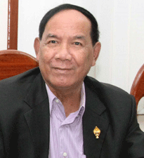 ៣-ម៉ា-ឈឿន.gif