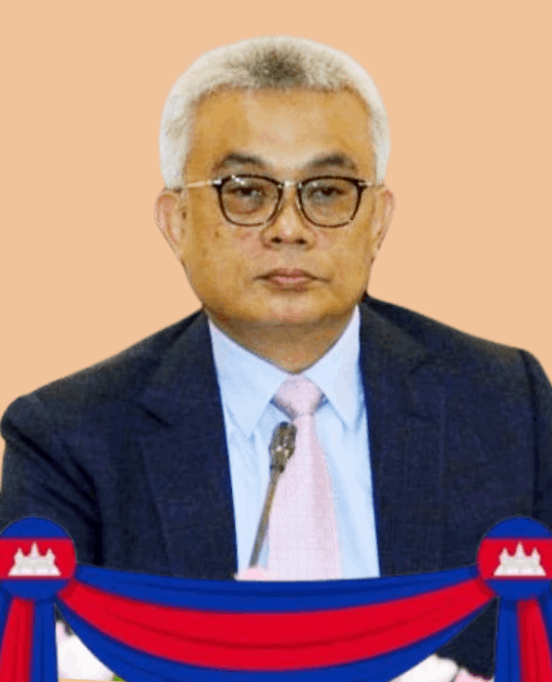 អូន ព័ន្ធមុនីរ័ត្ន.gif