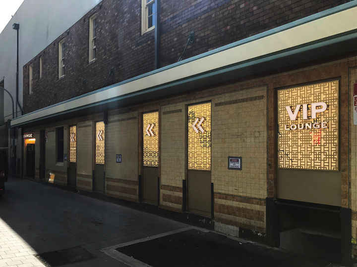 Steyne Hotel - VIP lane.jpg