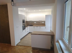 po-rekonstrukce-byt-kuchyňská linka-stavby-strechy-rekonstrukce