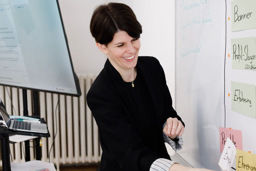 LinkedIn as a Gateway: Workshop on Professional Positioning in the Job Application Process
