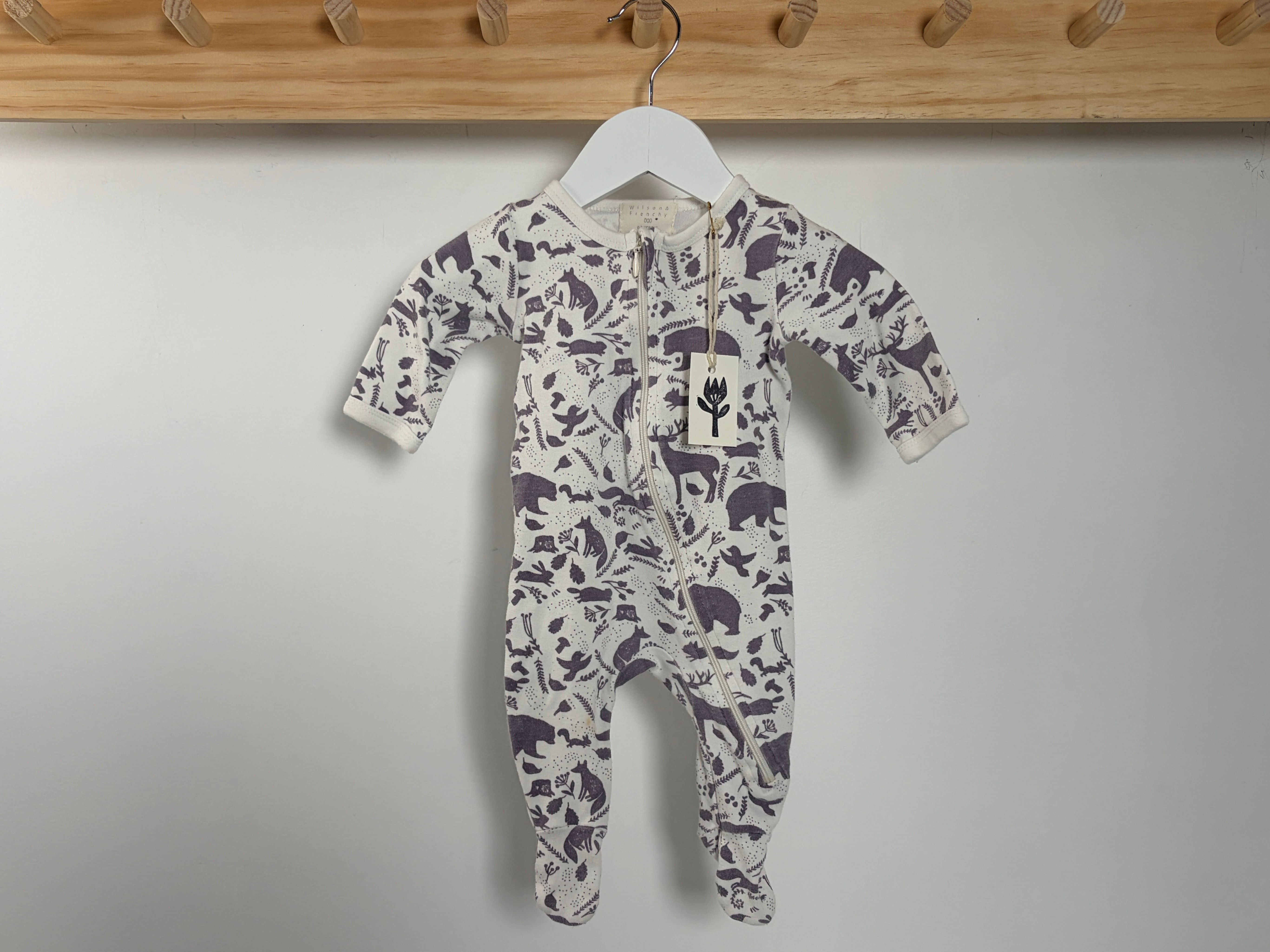 LITTLE ONESIE: 0 - 3 months