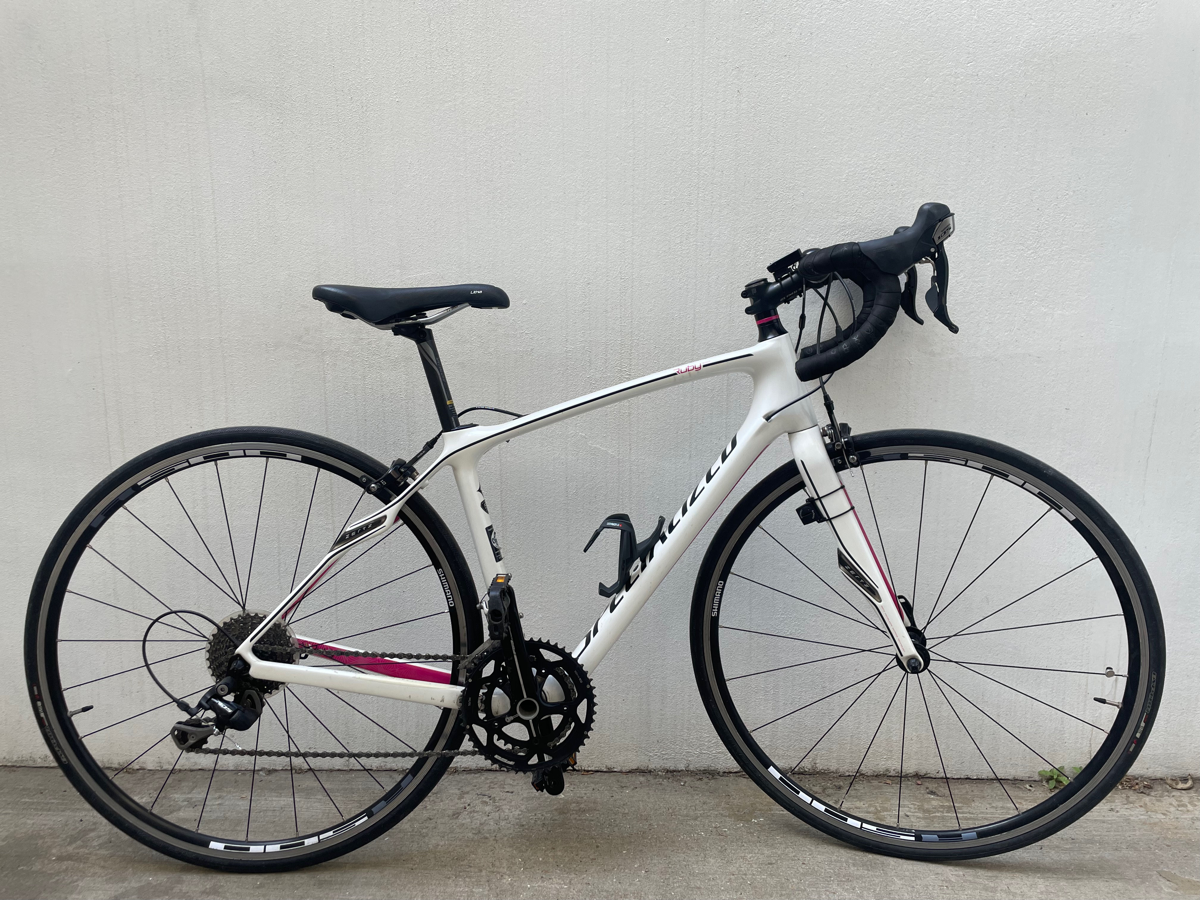 Specialized Ruby Sport 105 Carbon Ladies Road Bike (19.5”/51cm)