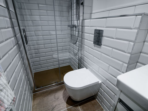How to create an En Suite bathroom