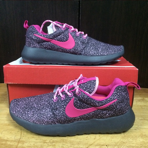 pink roshe run