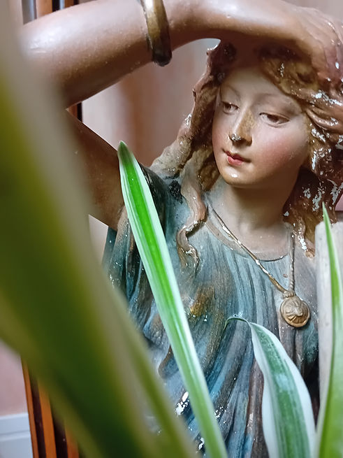 photo statut femme.jpg