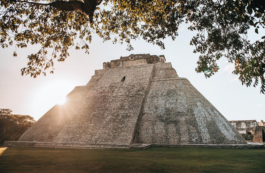 Uxmal-Sonnenuntergang.jpg