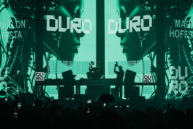 AI visuals produced by Acid Thermal displayed on large LED screens at Duro Festival 2023