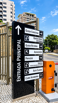 Placa de Entrada Principal do Condomínio.png