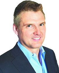 Ralph Hess_edited_edited_edited.jpg