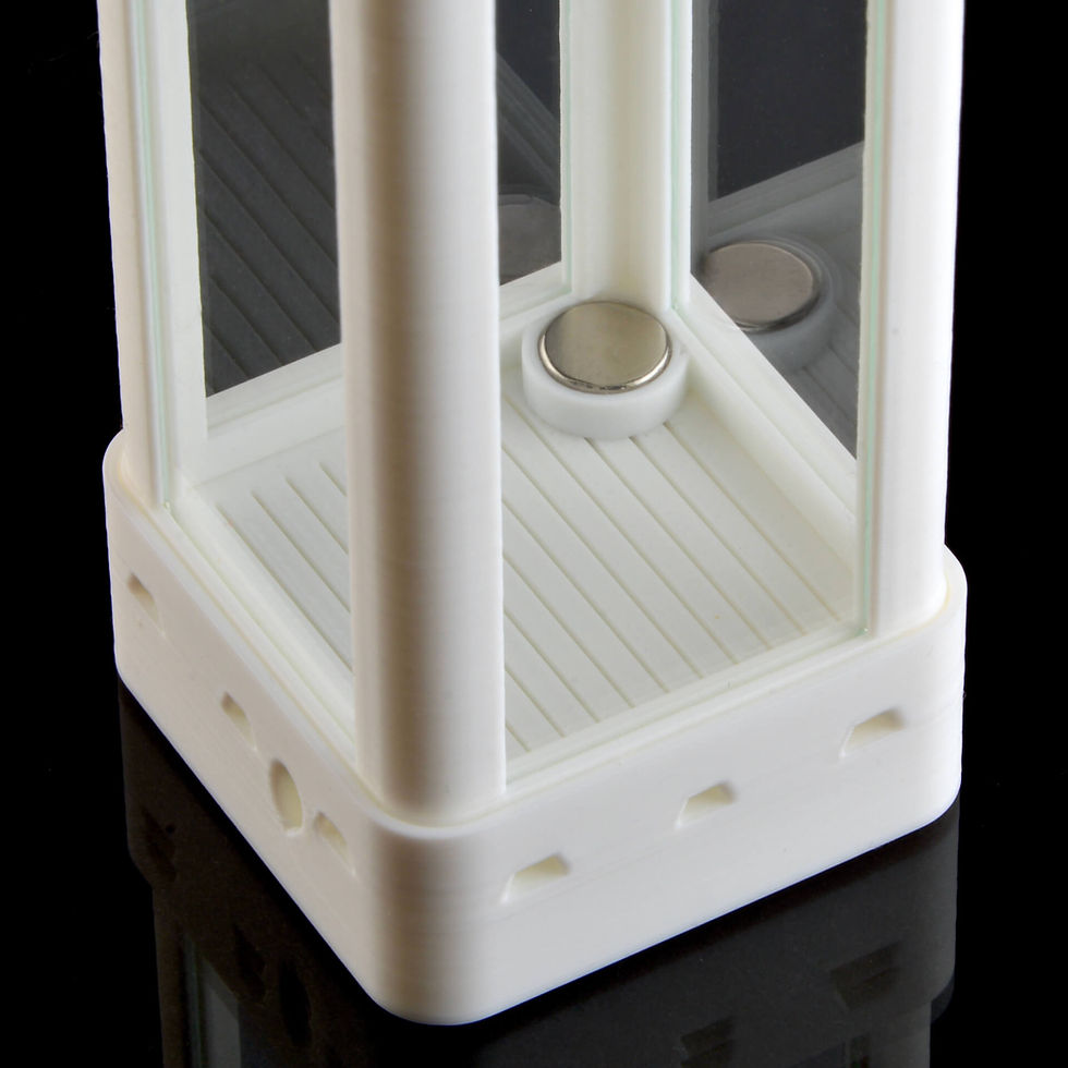 Thumbnail: Spiderling enclosure showing magnet placement for easy attachment