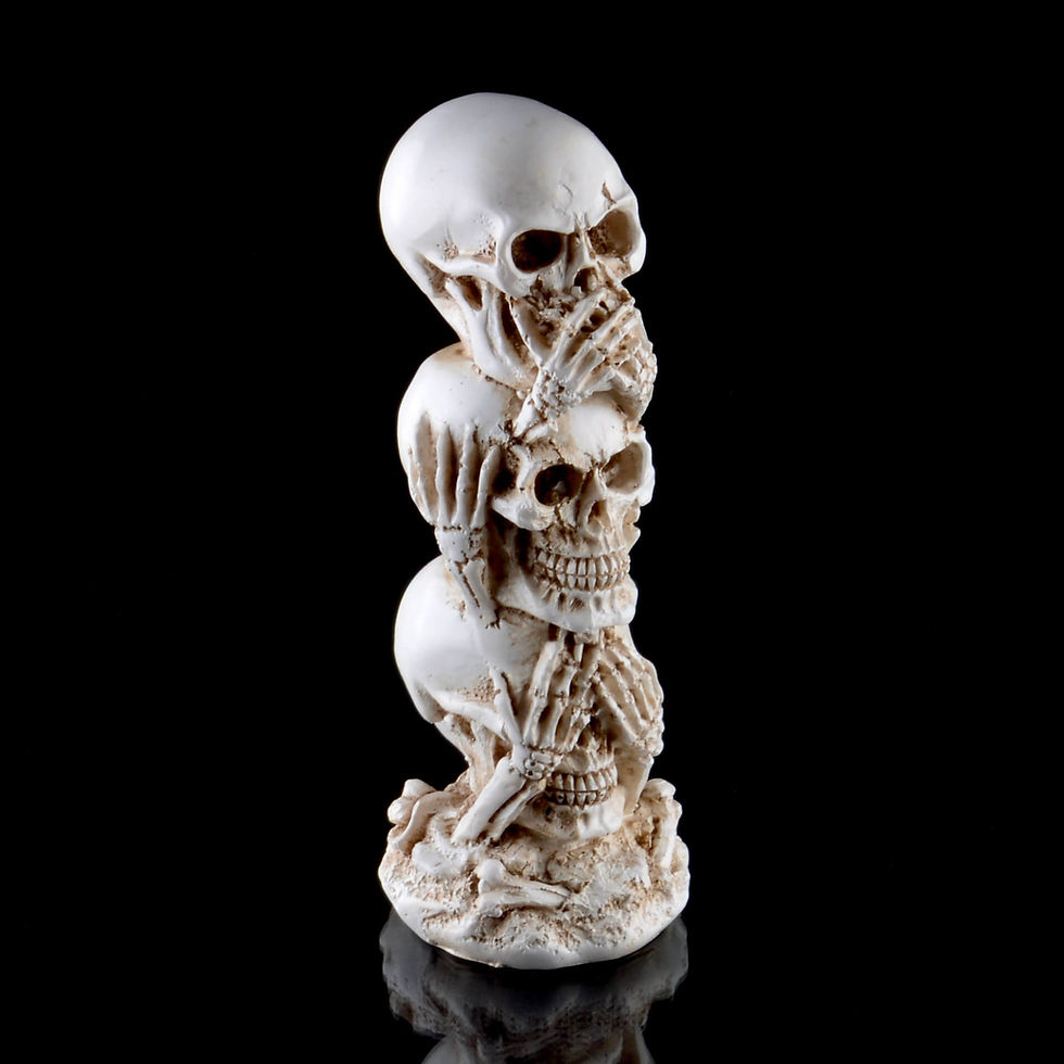 Thumbnail: Three stacked skulls resin statue for Halloween jumping spider enclosure decoration