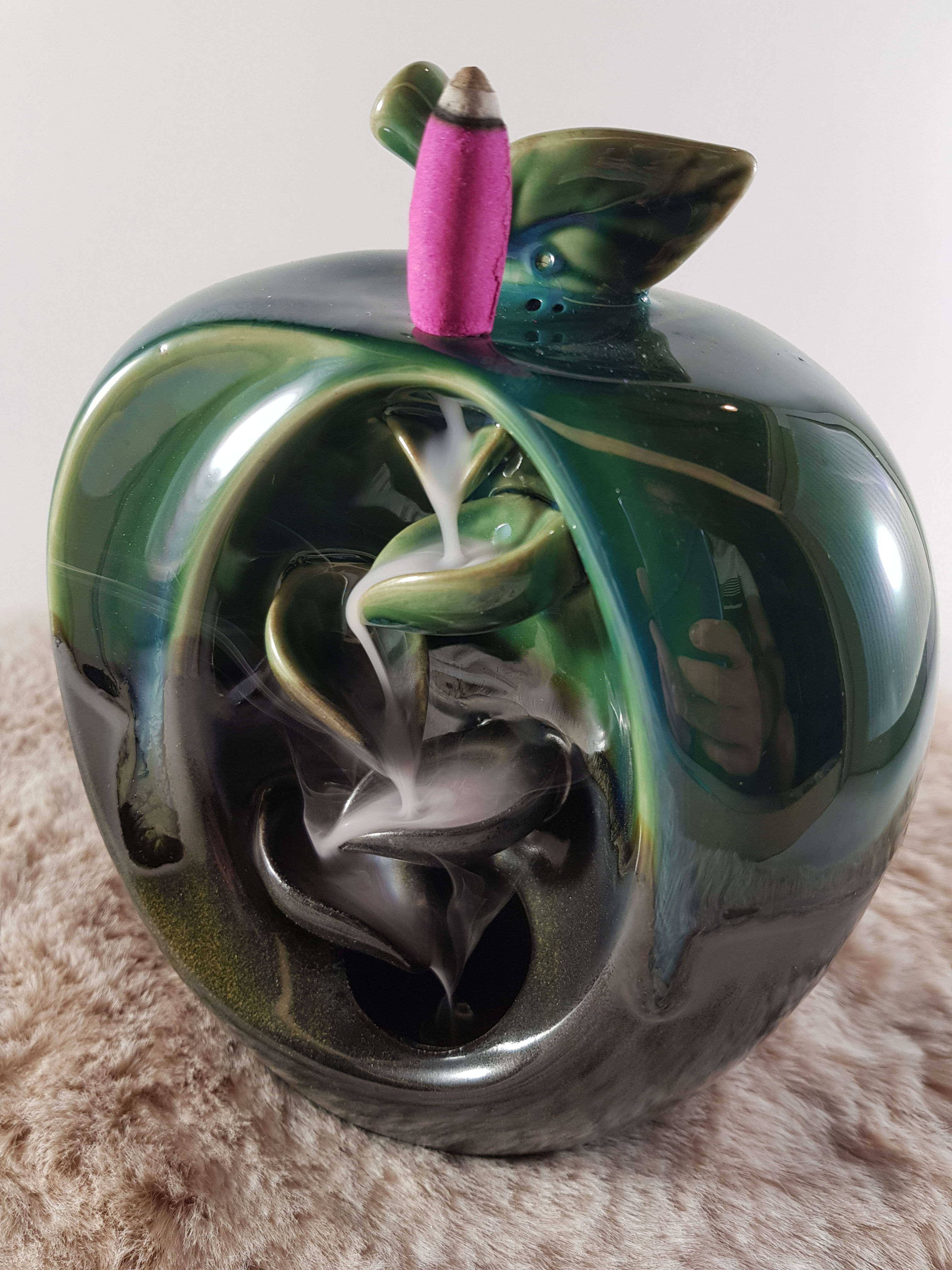 apple incense fountain