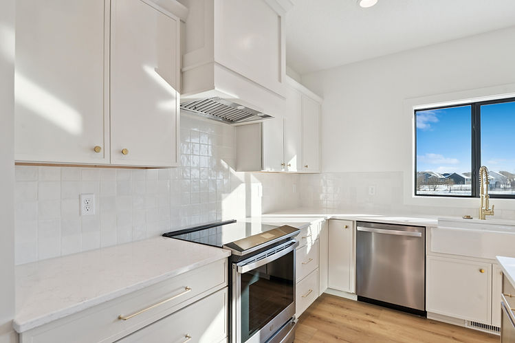 11-131 909 Campus Ct NE.jpg