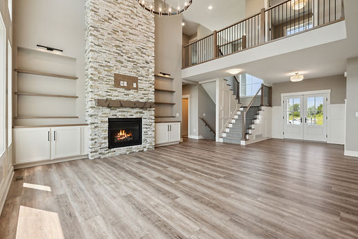 06-116-1813 Summit Circle NE.jpg