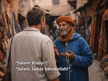 viaggio in marocco comunicazione in darija nella medina con viaggiatore e persona locale