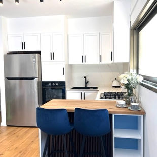 sarahs kitchen.jpg