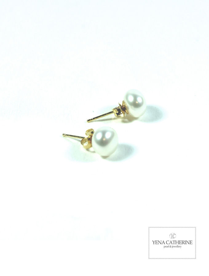 Natural pearl earrings