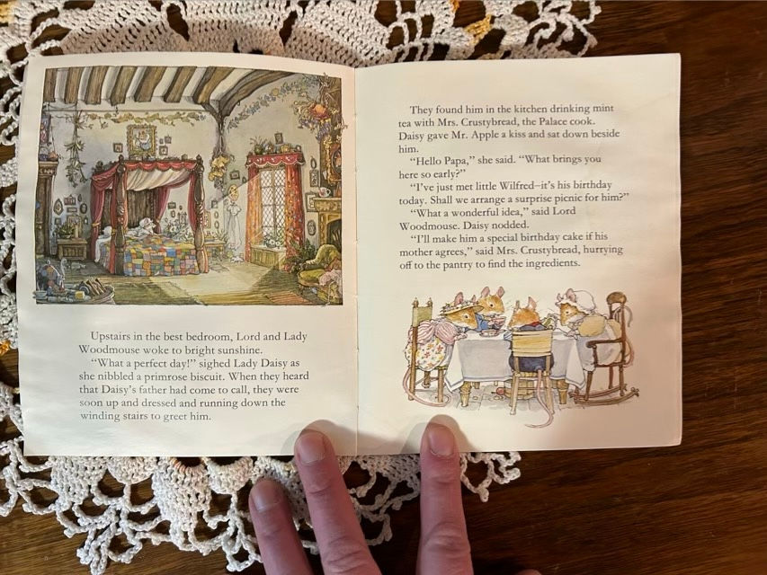 Thumbnail: I6 Spring Story Brambly Hedge Bargain Book 