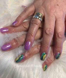 Kunstnagels in almond shape – Secret Nails and Beauty Obdam