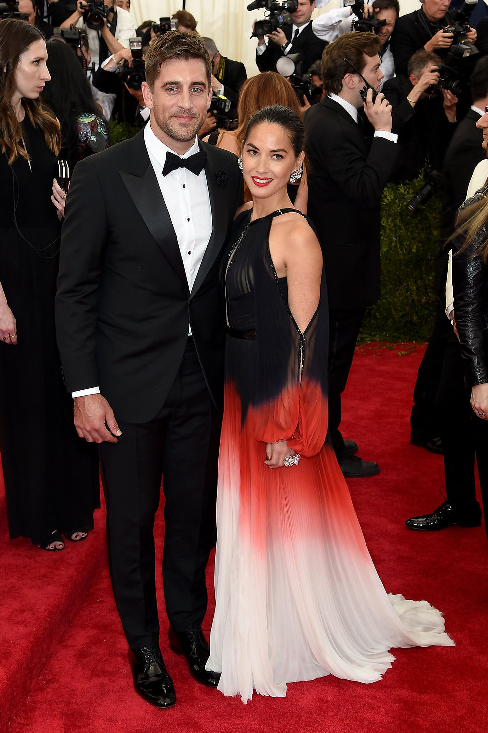 olivia-munn-aaron-rodgers-met-gala-2015.jpg