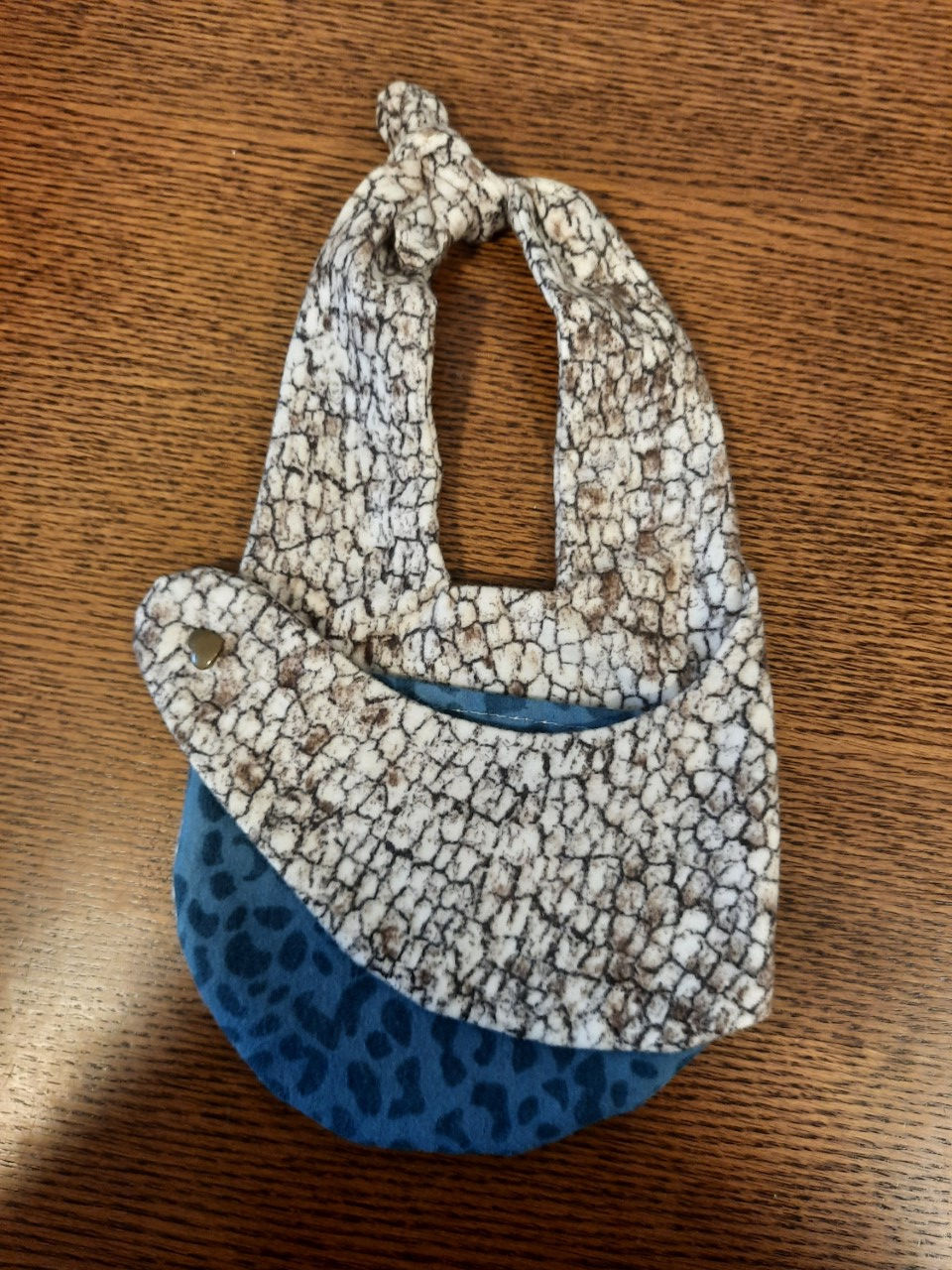 Miniature : snuggle bag with stuffie